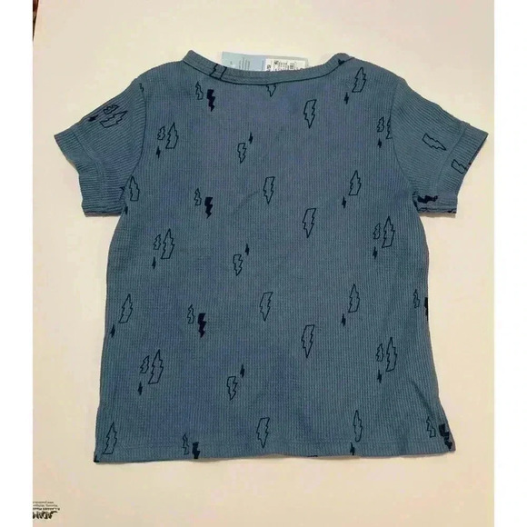 Bundle of 2 boys shirts Spotted Zebra and Cat & Jack Size XS - Picture 8 of 11